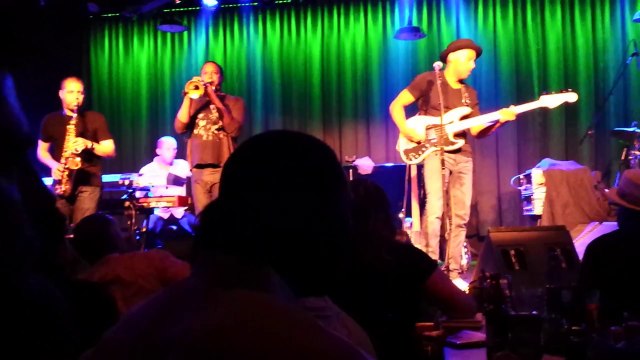 Marcus Miller - Papa Was a Rolling Stone (2014-06-29, The Birchmere)