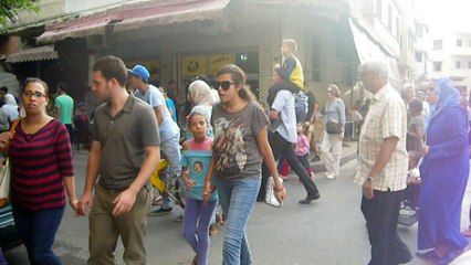 Arrivée du public au Jardin Ferdaous