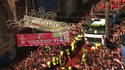 Tausende feiern Tomatenschlacht im spanischen Buñol