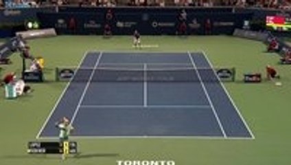 Federer has some fun with fans