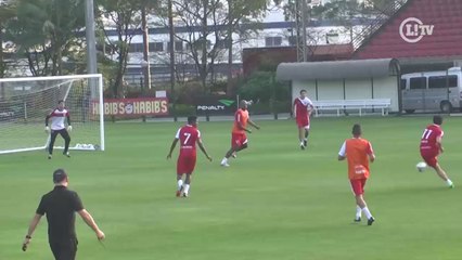 Download Video: Dupla entrosada faz bonito no treino do São Paulo