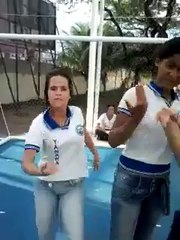 minha amigainhas vcs muito coias feia !! To com chatinha rs