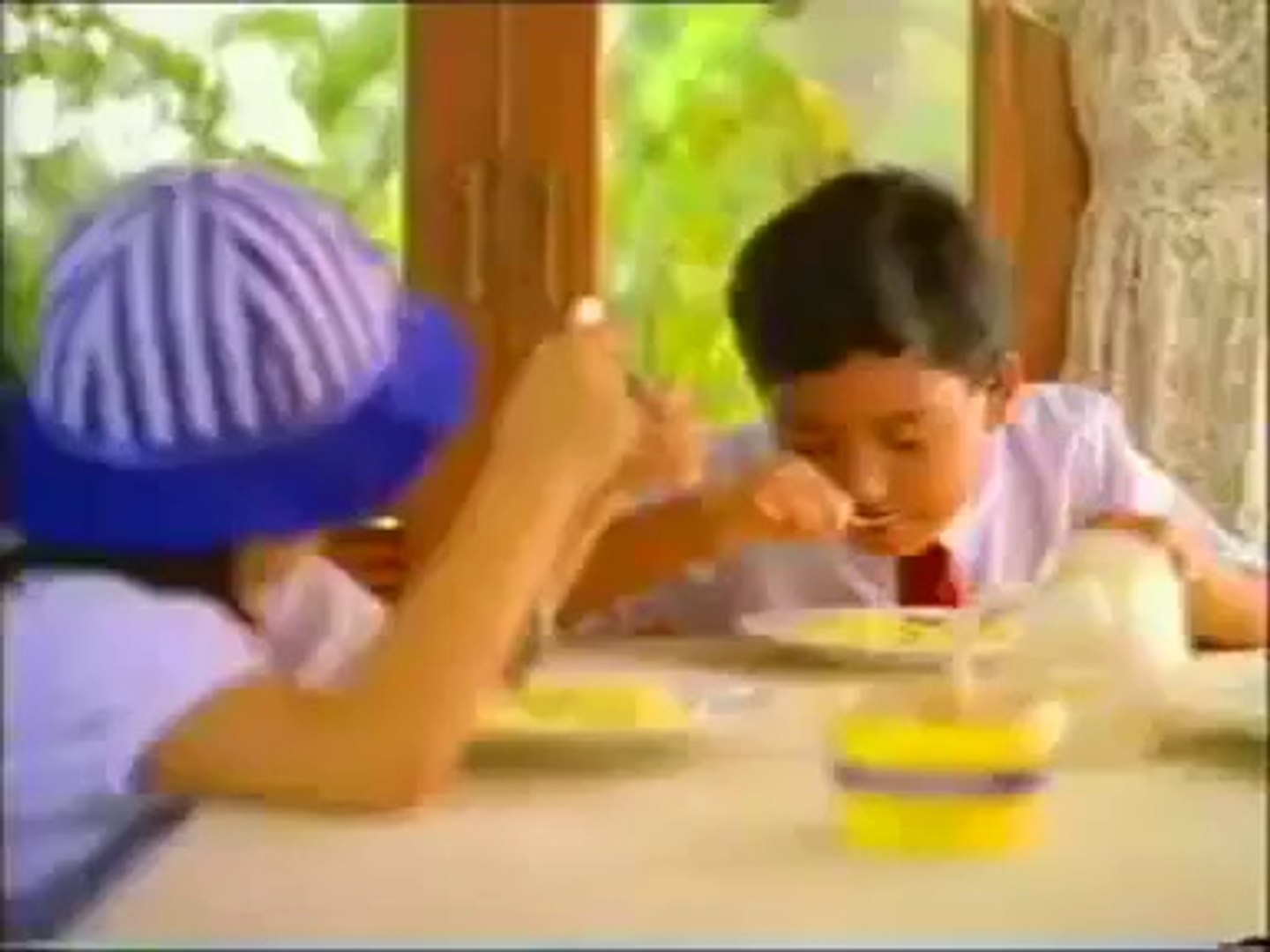⁣Blue Band 1996 - Nasi panas Blue Band