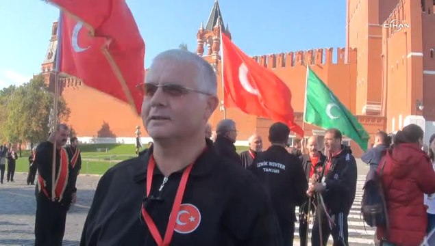 Türk Mehter takımı Kızıl Meydan’ı inletti