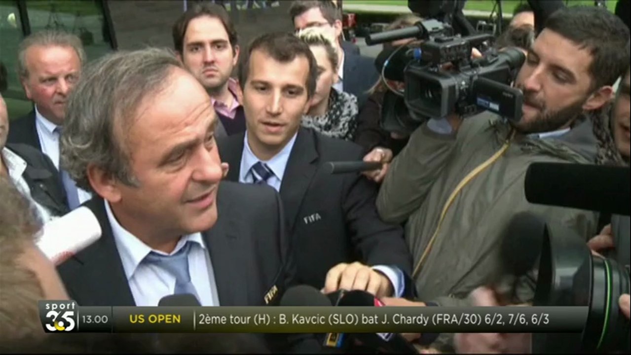 Platini renonce à la FIFA