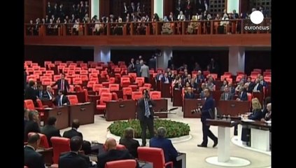 Erdogan sworn in as Turkey's president amid opposition protests