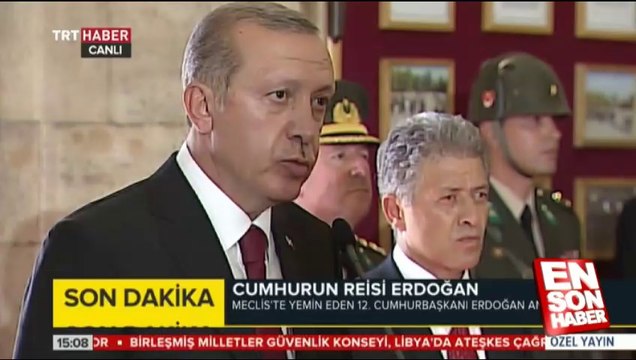 Erdoğan Anıtkabir Özel Defterini imzaladı