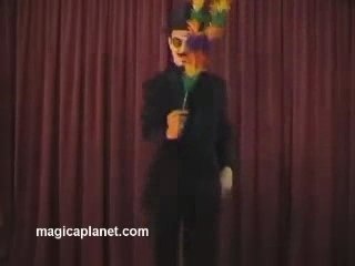 Tour de magie : Disparition d'une canne