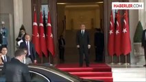Abdullah Gül, Davetlileri Kapıda Karşıladı