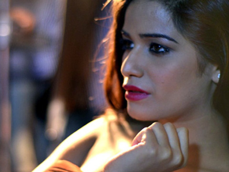 Poonam Pandey's Facebook Account DELETED! - video Dailymotion