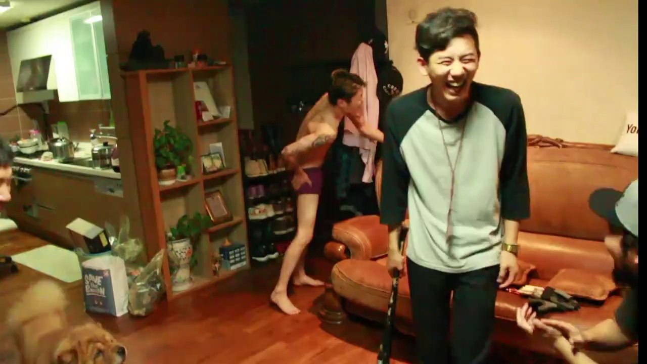 빡친 김종래는 박준형을 또 팼습니다. 이번엔 방상윤도 팹니다. 친구끼리 일을할땐 꼭 깊게 생각해보세요..