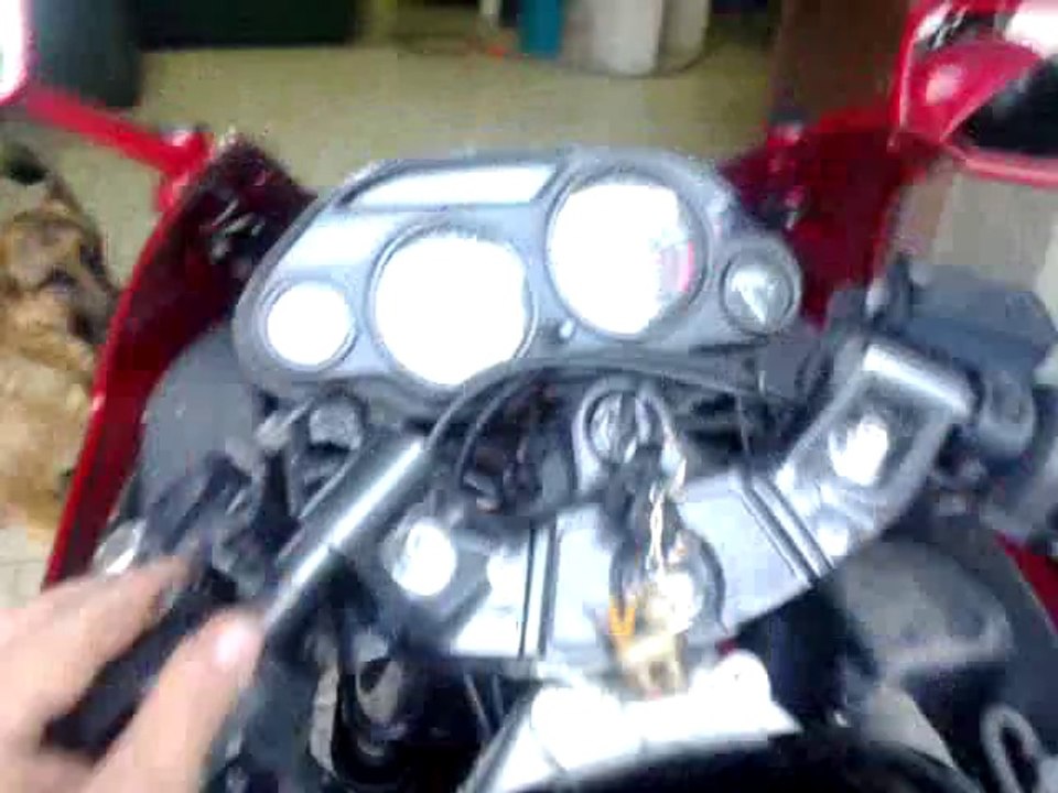 ZZR 600 E année 2000