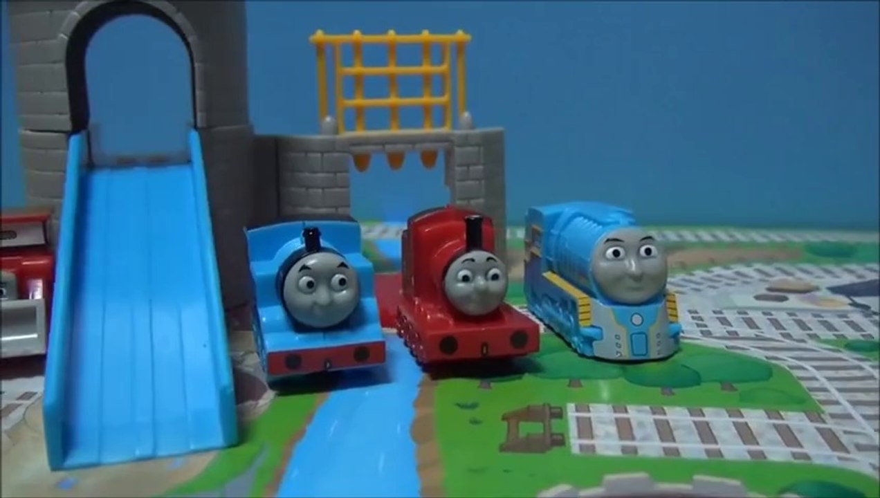 トーマスおもちゃ　ソドー島のお城であそぼう！　全４種完　THOMAS&FRIENDS