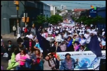 Paraguay: teachers demand wage hike, more $ for education