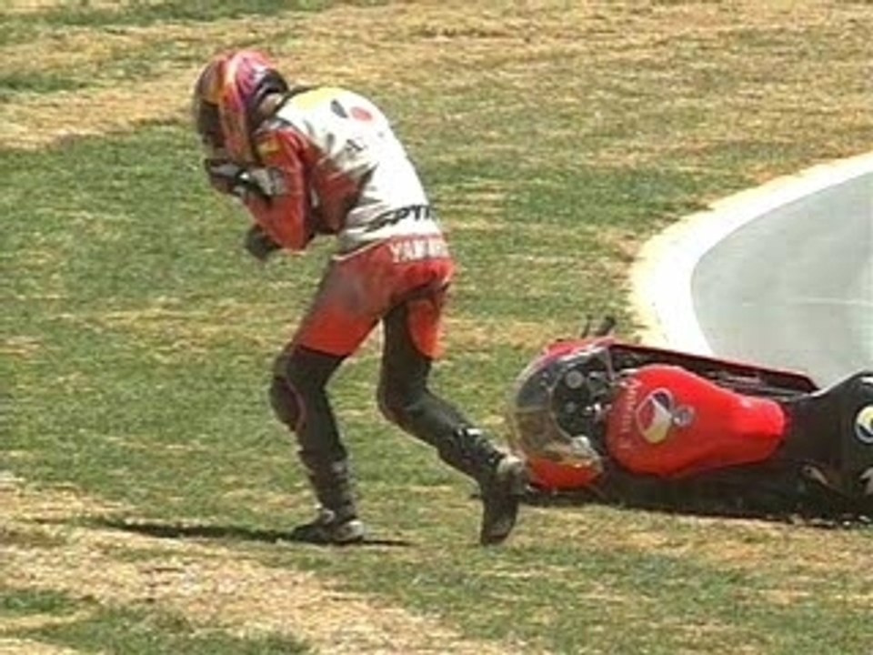Gp moto crash 2