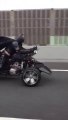 Batman aperçu sur une autoroute ( Japon )