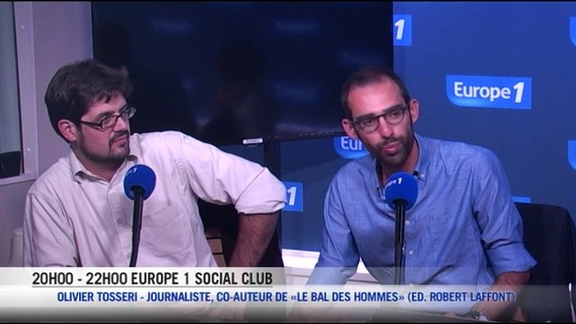 Tosseri : Les ébats des têtes couronnées étaient observés derrière ces glaces