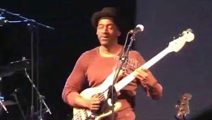 Marcus Miller   / Tutu Revisited - Tomaas (Cagliari Jazz in Sardegna, 2009)