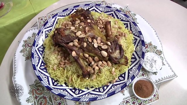Cuisine marocaine Epaule dagneau et Seffa aux vermicelles الطبخ المغربي سفة الشعرية بكتف ال...