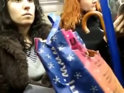 Quand les filles matent l'entrejambe des mecs