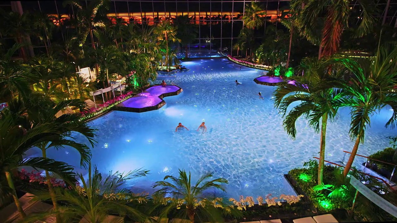 THERMEN & BADEWELT SINSHEIM bei Nacht