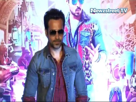 Emraan Hashmi seeks blessings at Ajmer Sharif