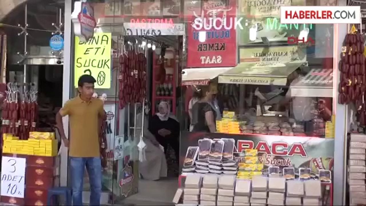 Pastırma ve Sucuk Satışları, Esnafın Yüzünü Güldürdü