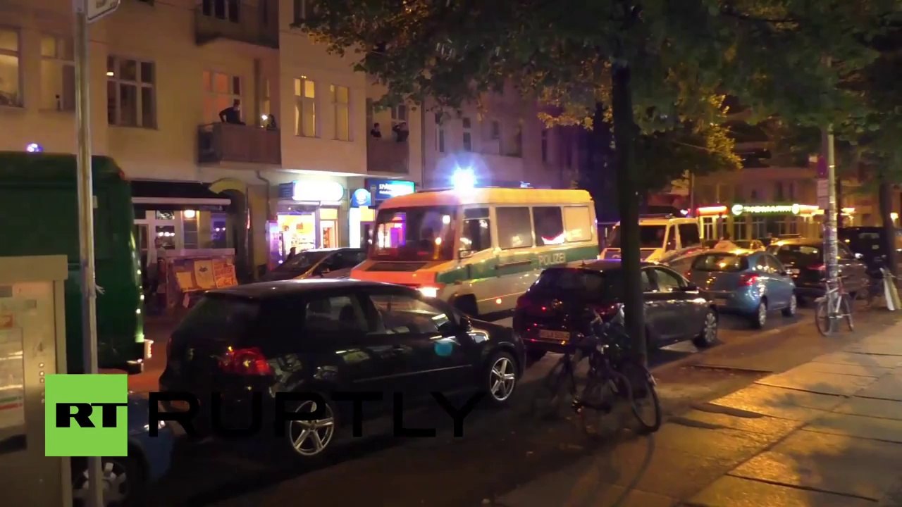 Germany: Chaos in Berlin as refugee protesters pound the streets