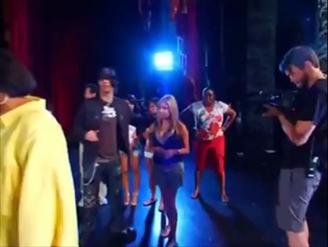 jadogar ka jado na chal saka or ak admi moat k muh main chala gya