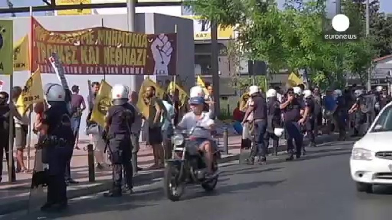 Grecia: tensione per la presenza al Comune di Atene dei neonazisti di Alba Dorata
