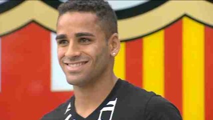Douglas ya es oficialmente jugador del FC Barcelona