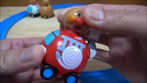 アンパンマンおもちゃ【新発売】くるっとカー3種コンプリート　Anpanman