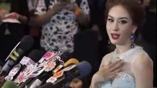 Thai beauty queen quits over execution quote