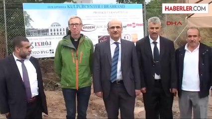 Caminin Temel Atma Törenine Papaz da Katıldı