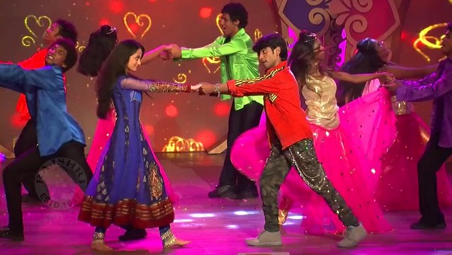 Ketaki Mategaonkar & Prathamesh Parab Performed At Zee Talkies Comedy Awards!
