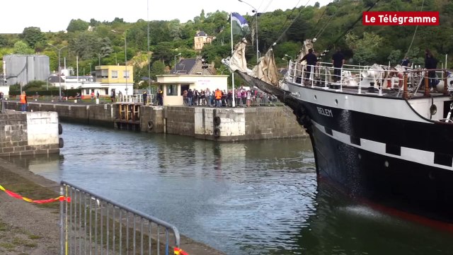 Saint-Brieuc. Le trois-mâts Belem au Légué