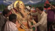 Randhir Kapoor places Lord Ganpati at RK studios