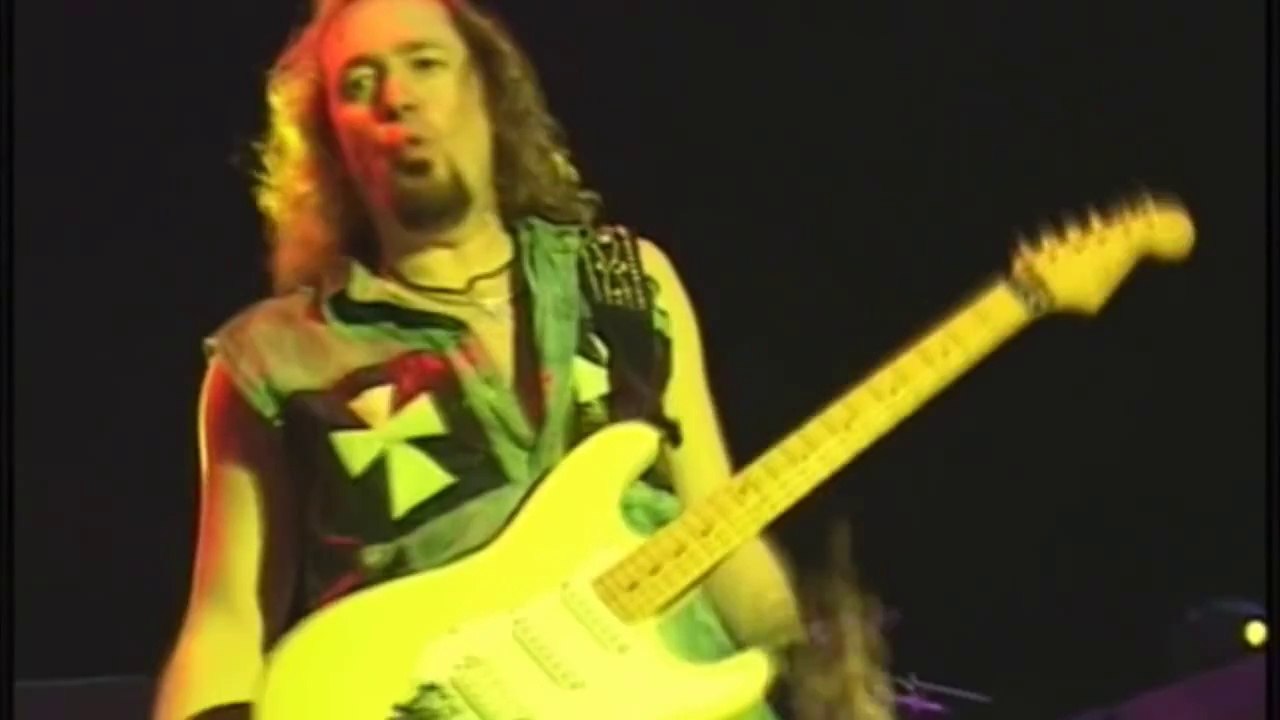 Iron Maiden - Fear of The Dark - HD (Rock in Rio 2001)