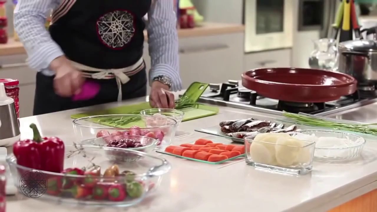 Cuisine Marocaine Tajine de sardines et piments farcis  شميشة  طاجين السردين والفلفل (HD)