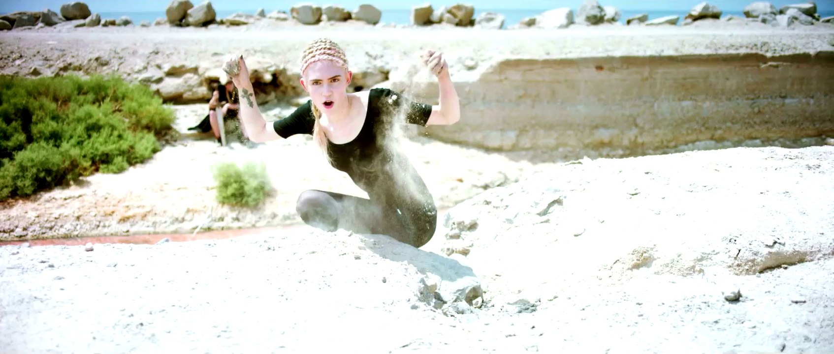 Grimes - Go ft. Blood Diamonds