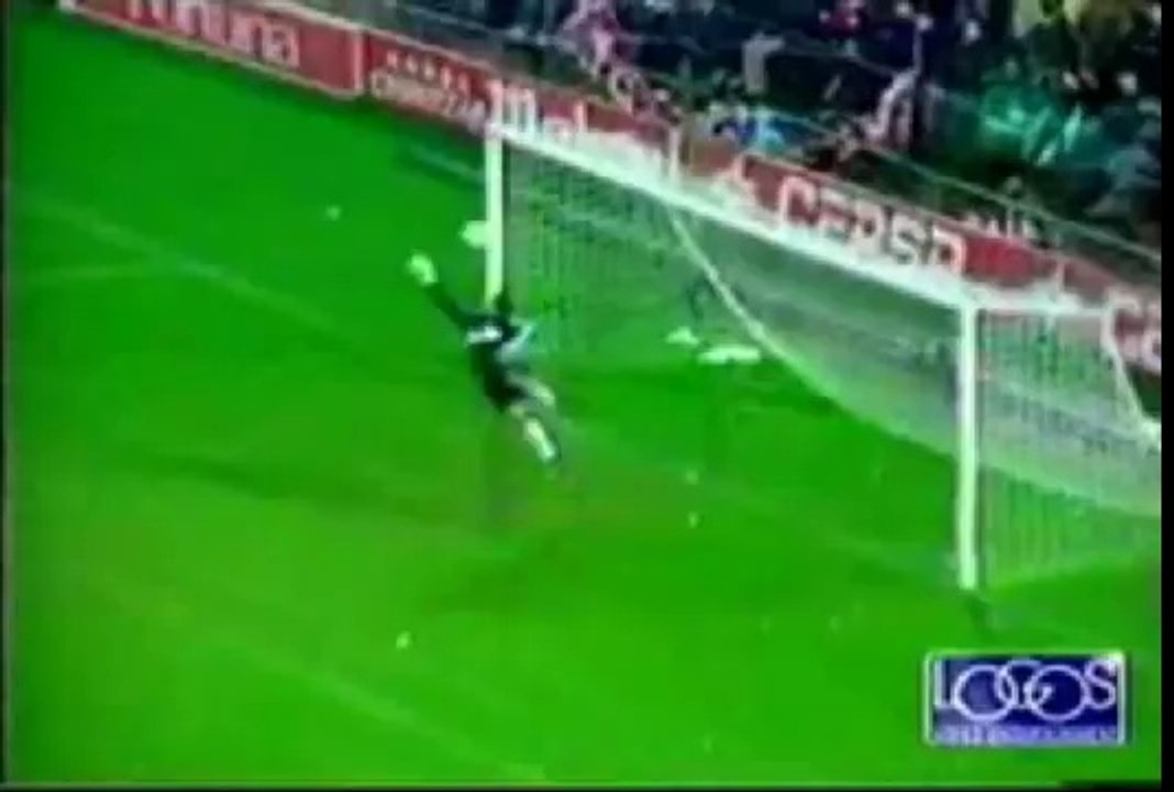 Ronaldo Nazario Da Lima magic!!!