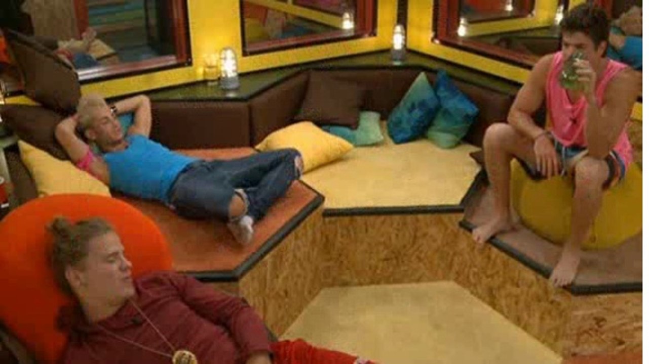 Zankie cuddle sesh 6 27 810pm
