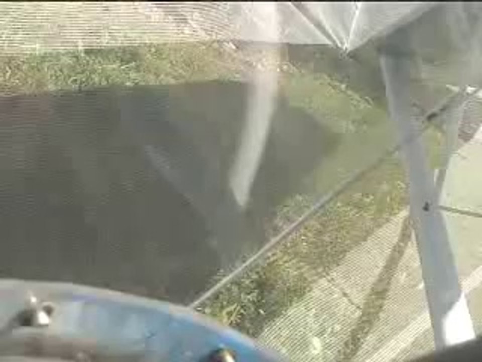 Collision en plein vol avec un avion de tourisme...