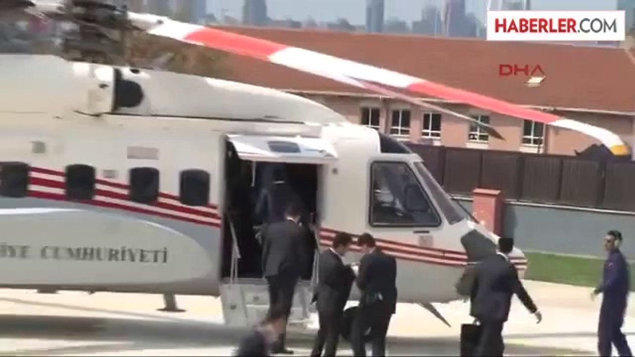 Cumhurbaşkanı Recep Tayyip Erdoğan, Tuzla'daki Askeri Törene Katılmak Üzere Kısıklı'daki Evinden...