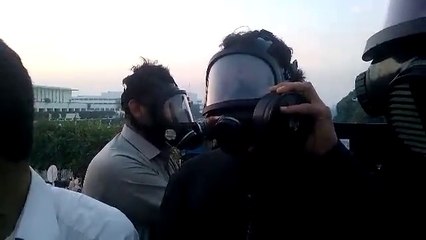 Imran Khan wearing mask addresses in Red Zone