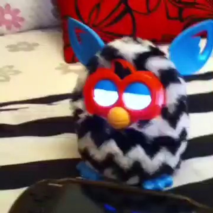 Dancing FURBY let's DANCE ANYBODY CAN DANCE