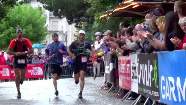 Bénévoles & coureurs - UTMB14 - Volunteers & runners
