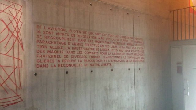 Intérieur monument résistance plateau des glieres