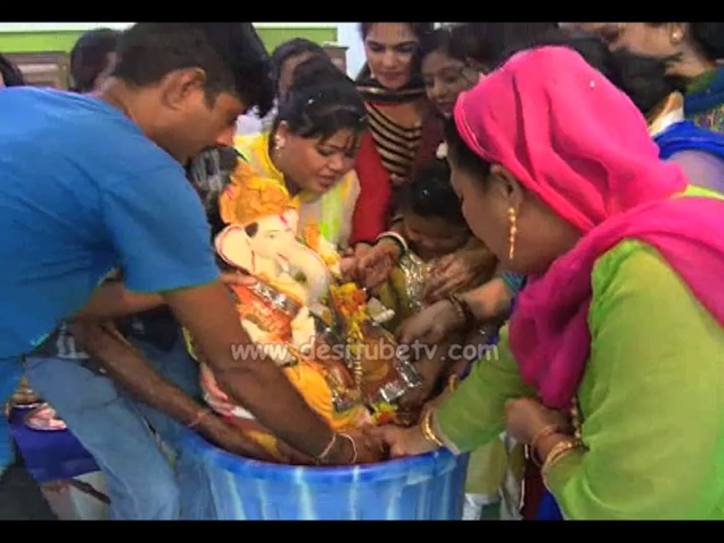 Bharti ( comedian ) doing Ganpati Visarjan  in home latest updates (1ststep)