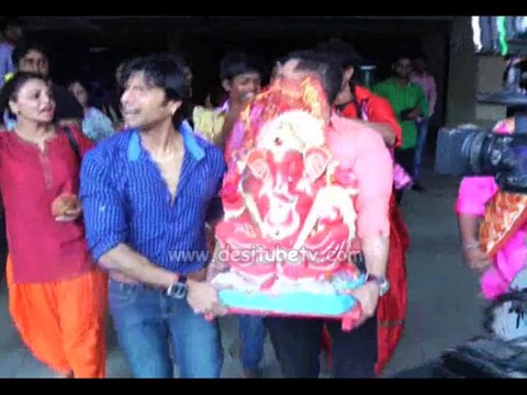 Rakhi Sawant did dance during the Ganpati Visarjan